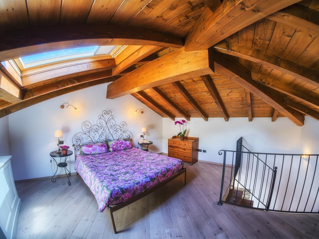 Villa Vinicia, Pool, Jacuzzi, Airco Domaso Room photo